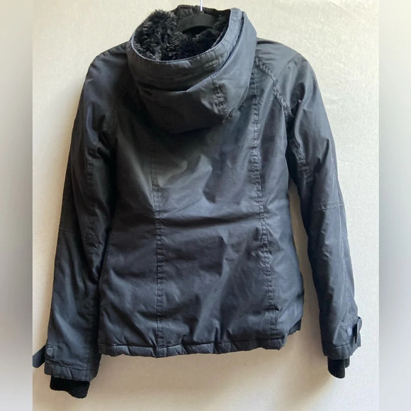 TNA Vail Aritzia Black hooded short Down merino wool parka Sz XS - Picture 2 of 11